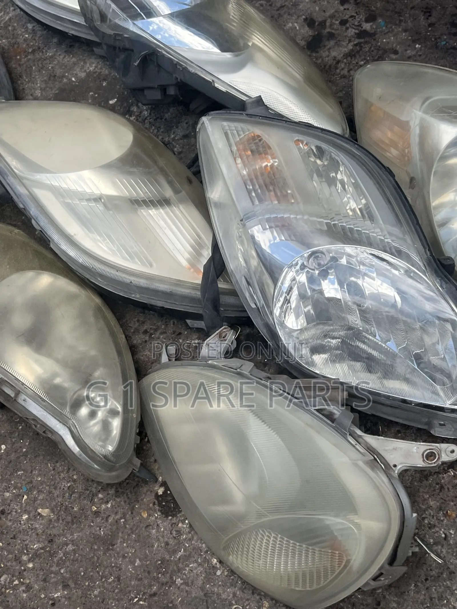 Toyota Vitz /Yaris Front Headlights Pair