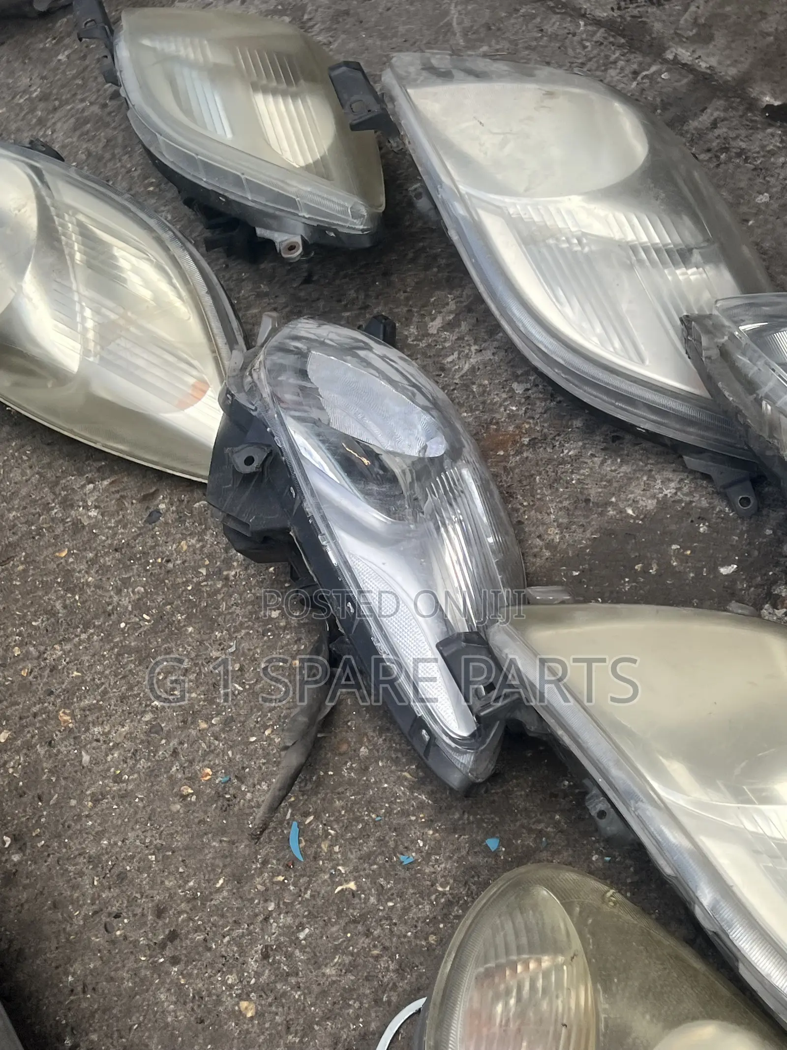 Toyota Vitz /Yaris Front Headlights Pair