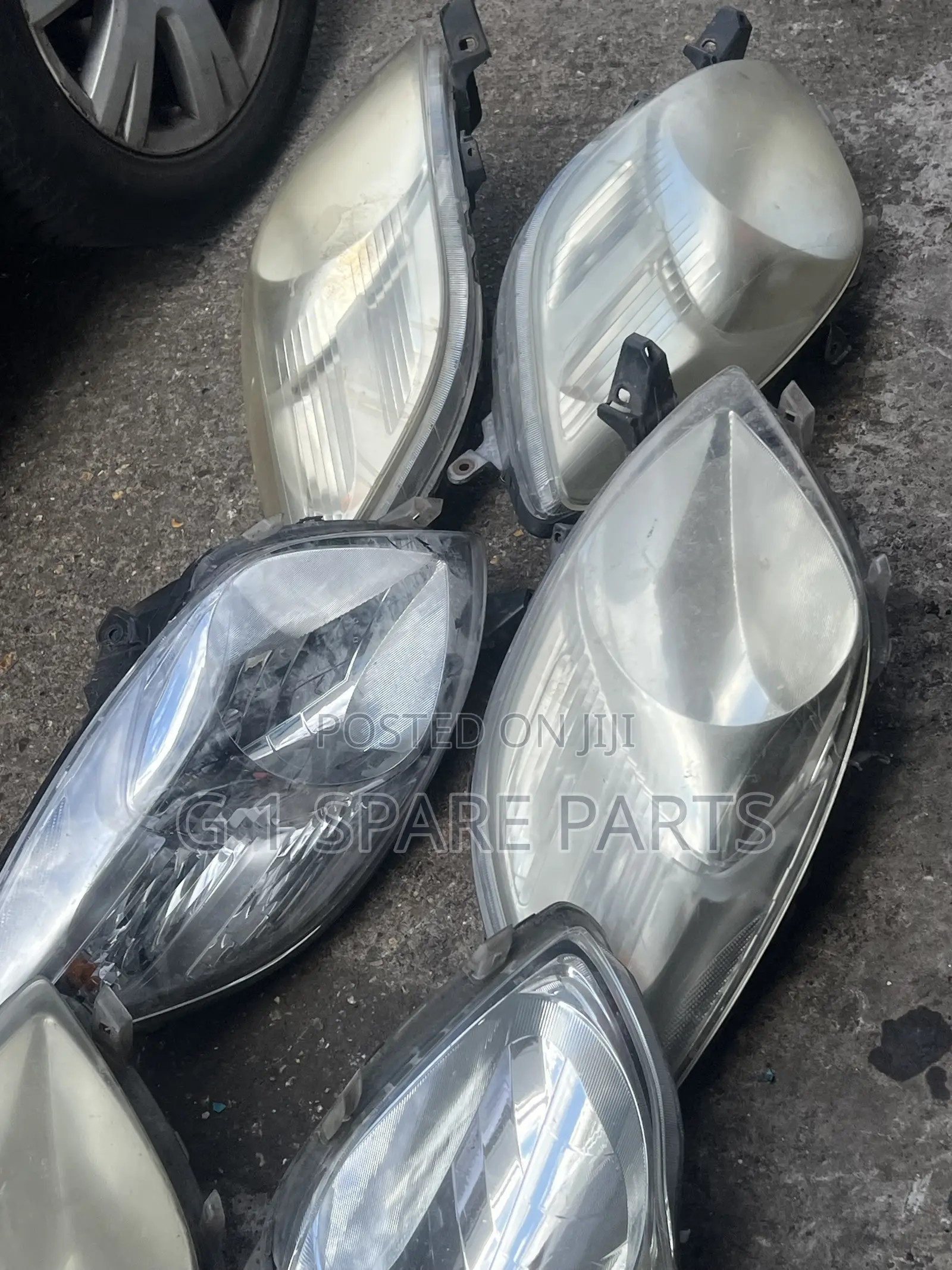Toyota Vitz /Yaris Front Headlights Pair