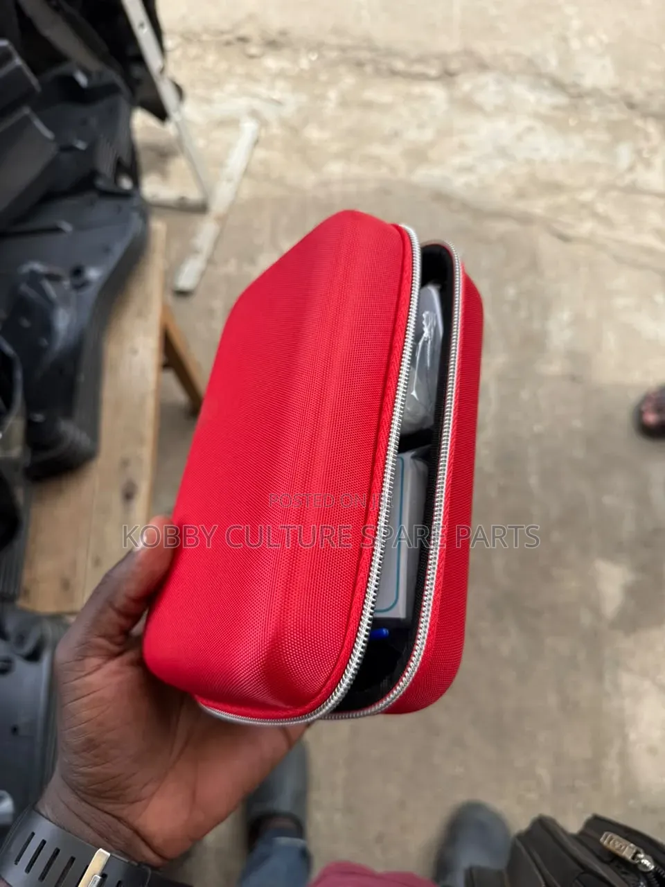Original Brand New Car Emergency First Aid Box Available for All Cars