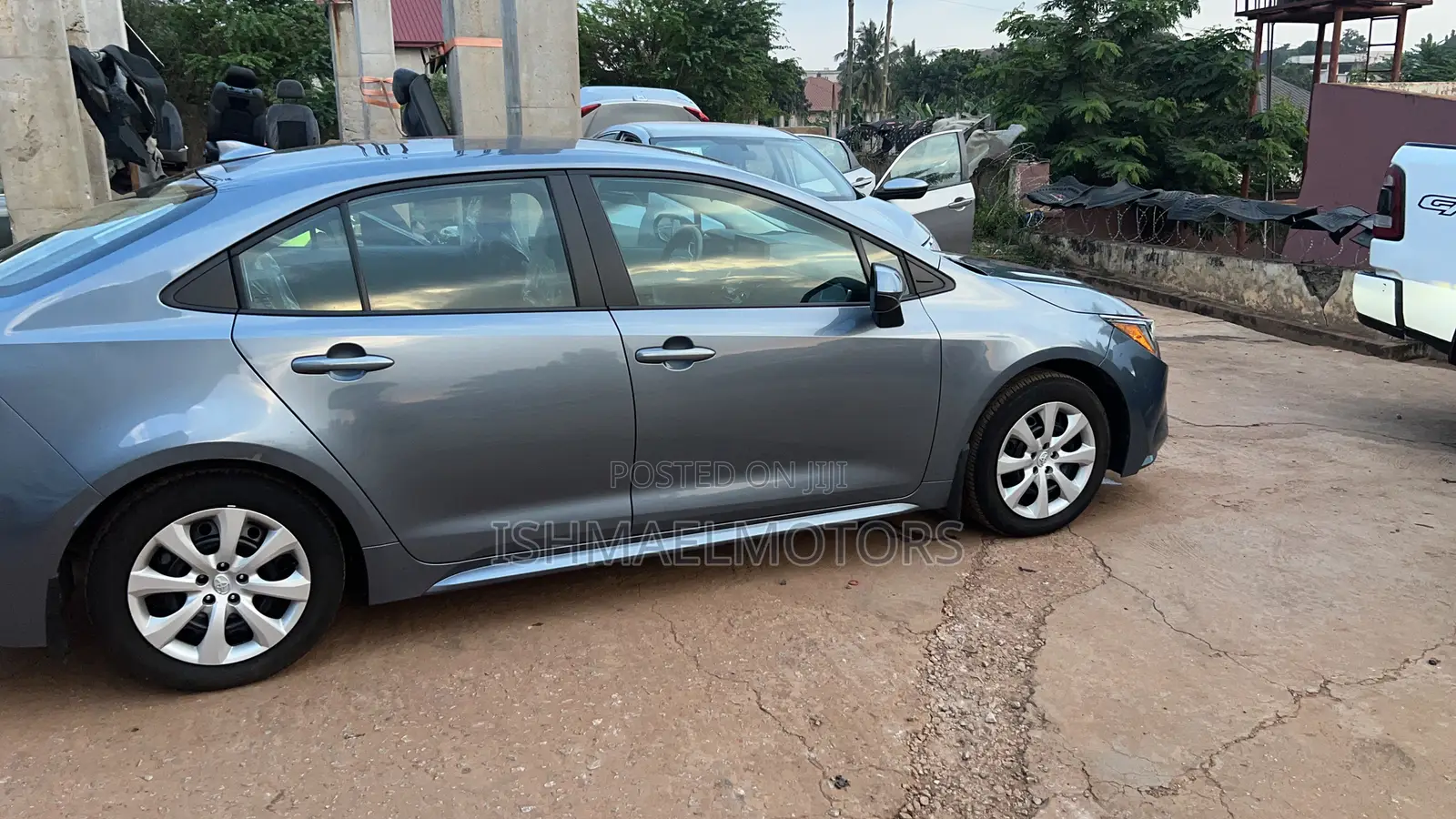 Toyota Corolla LE 2024 Blue