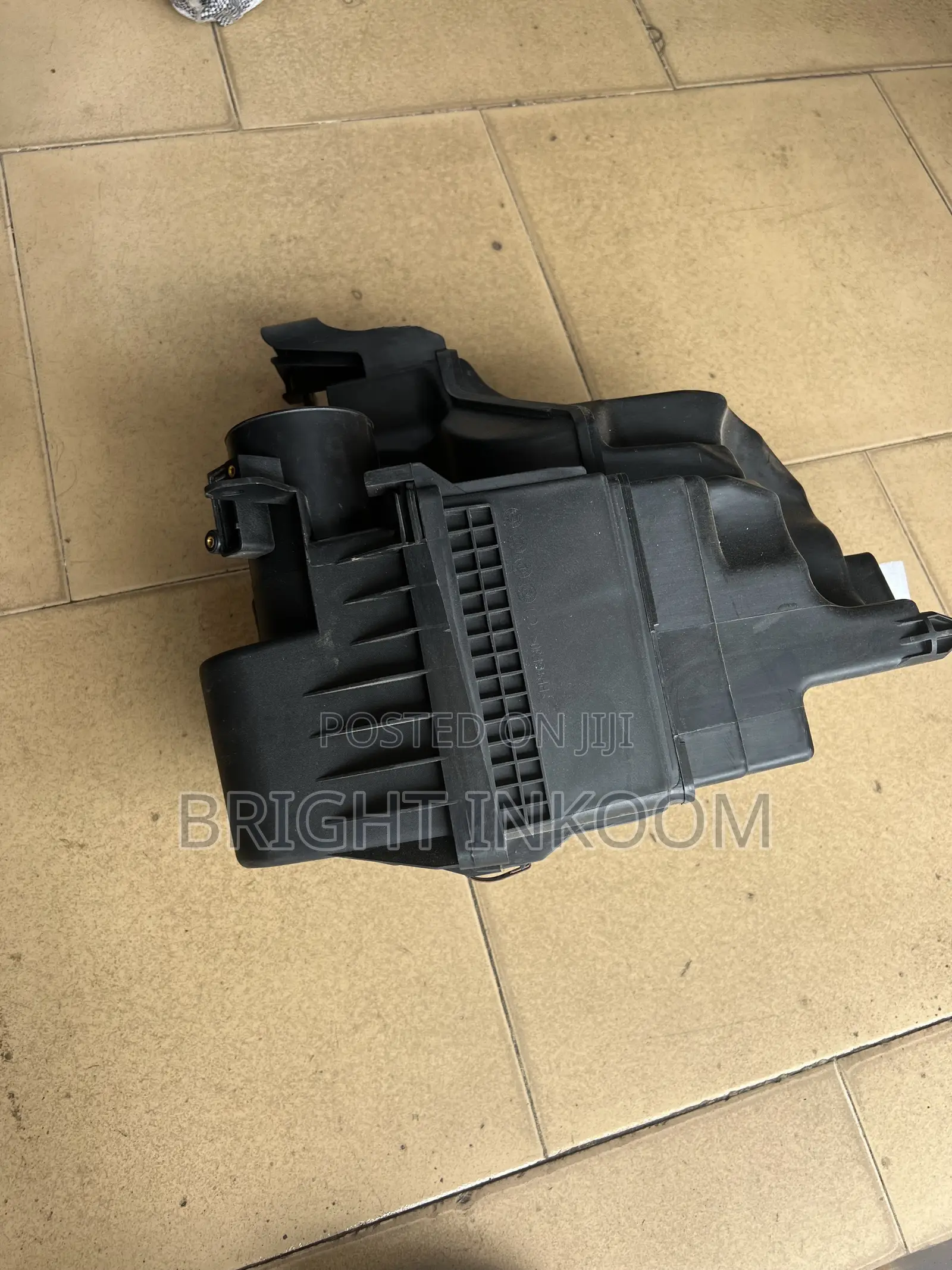 Mitsubishi Outlander 2022 2023 2024 2025 Cleaner Box