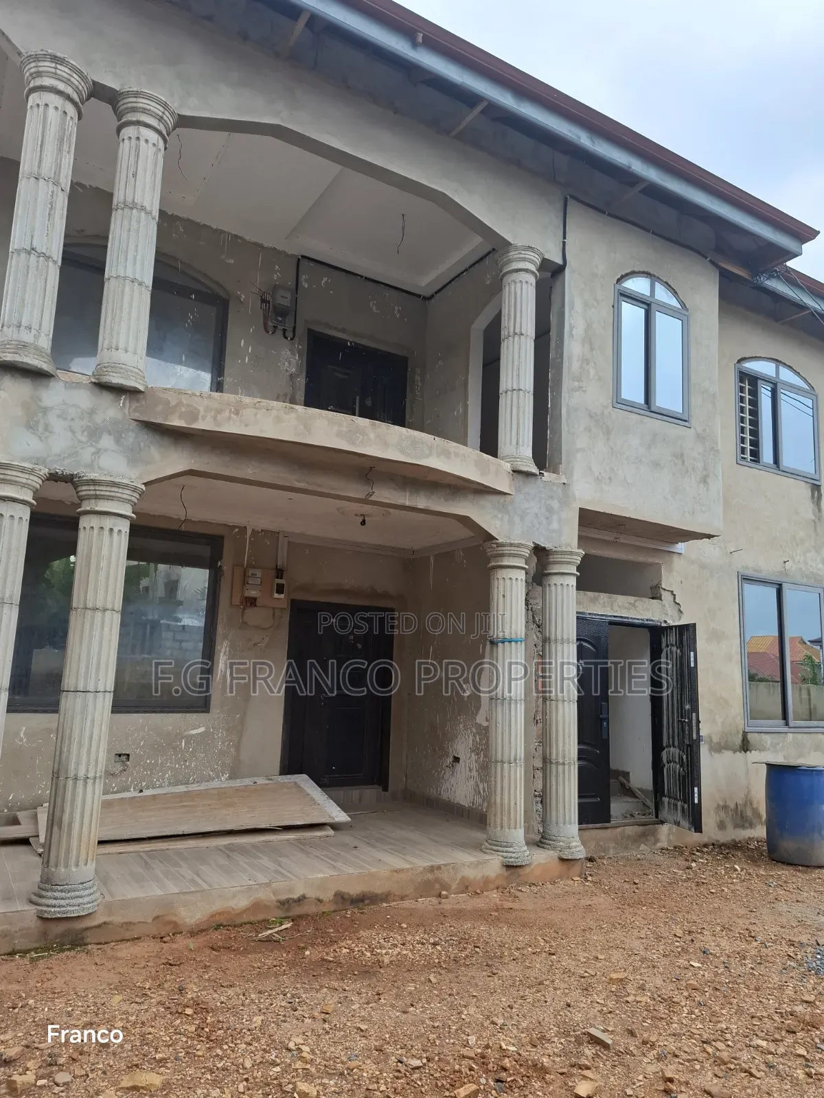 6bdrm House in Kg Franco Properties, Baatsona Total for sale