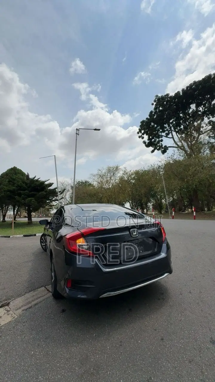 Honda Civic EX Sedan 2019 Gray