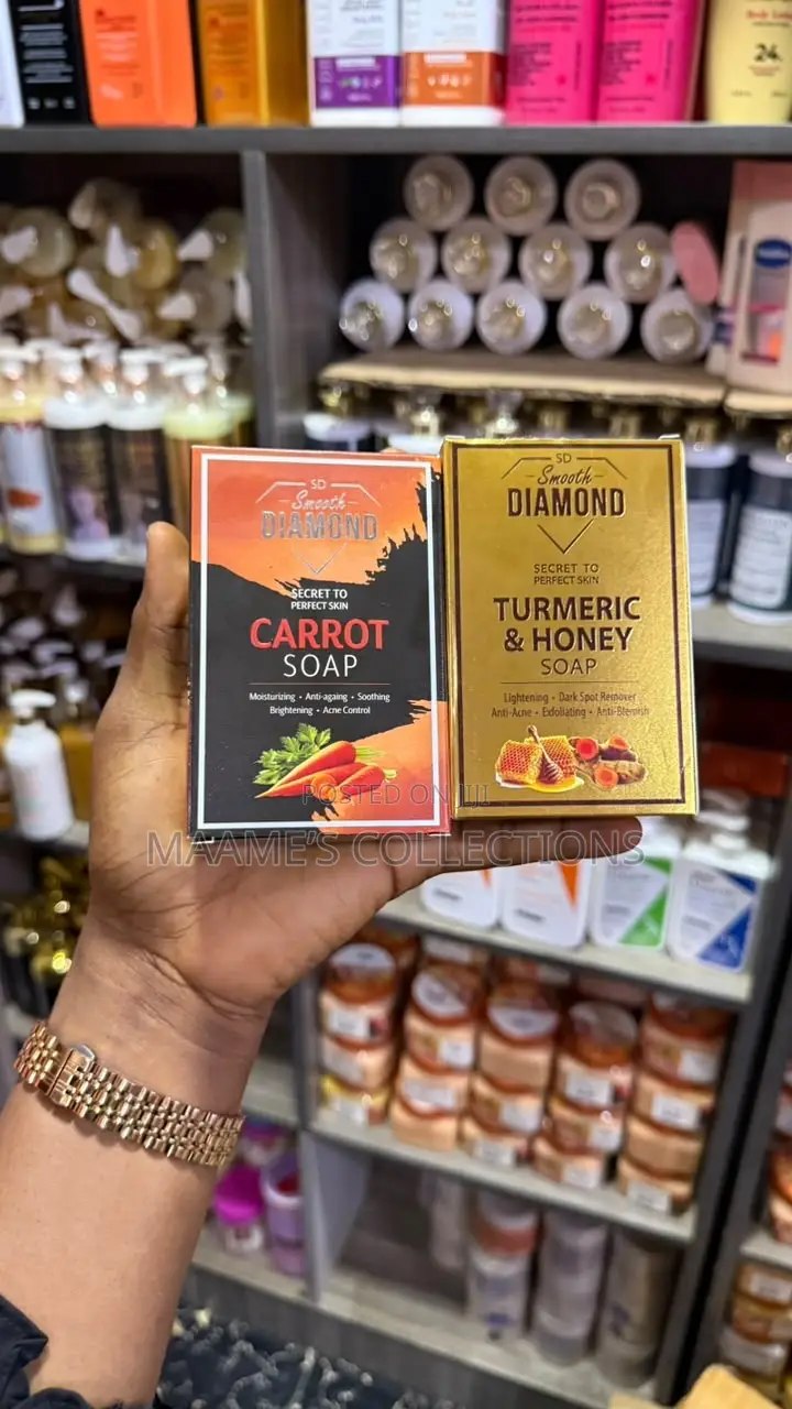Smooth Diamond Vitamin C Tumeric and Honey Soap ( GH₵ 60 Each )