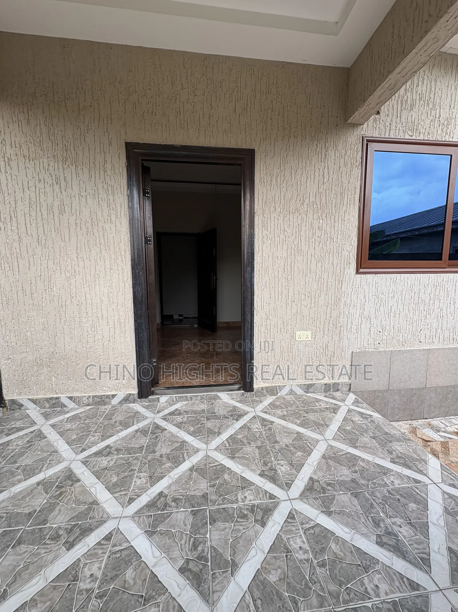 1bdrm Apartment in Us, Tema Metropolitan for rent