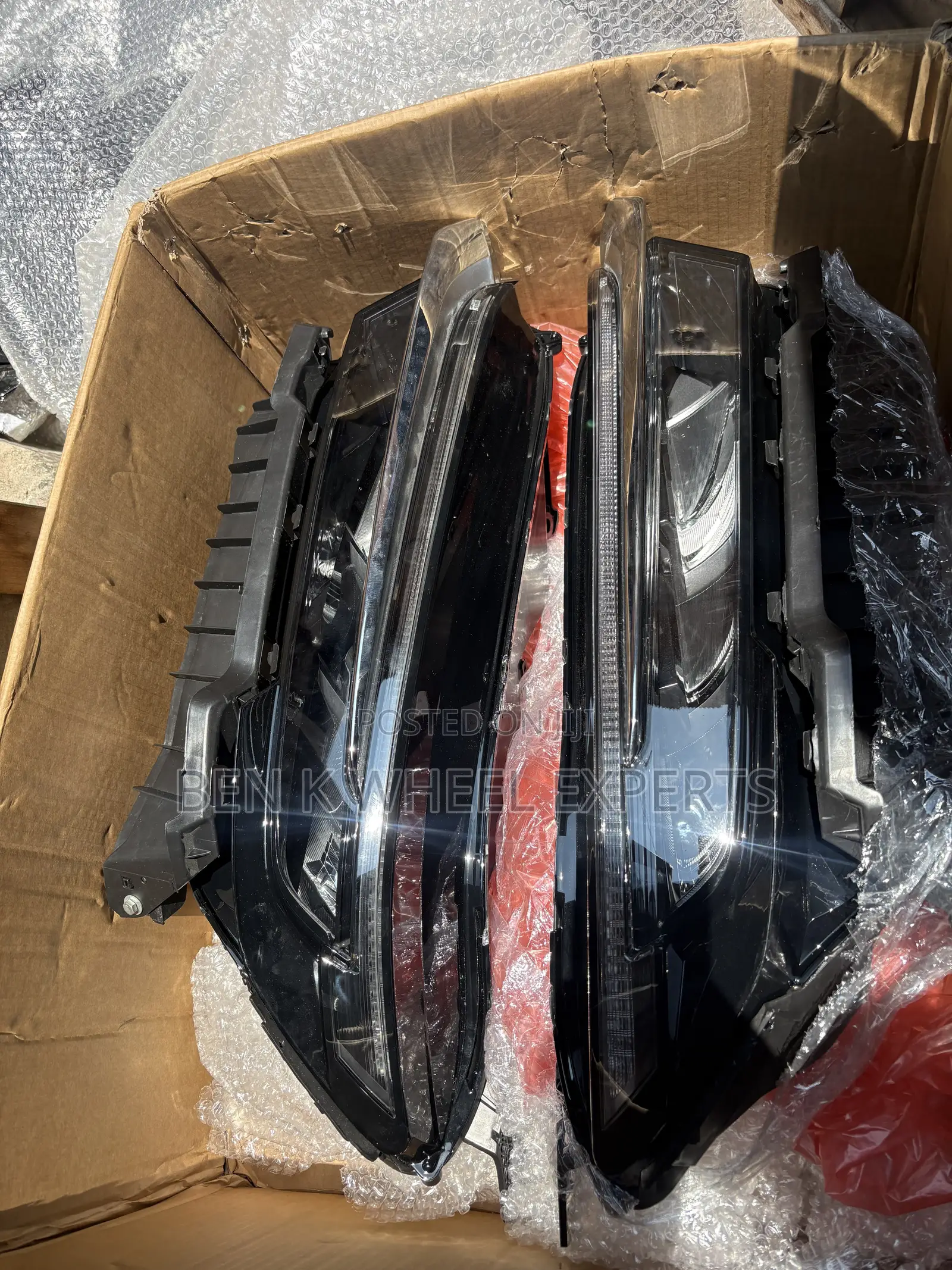 Headlight Honda CR-V 2023-26