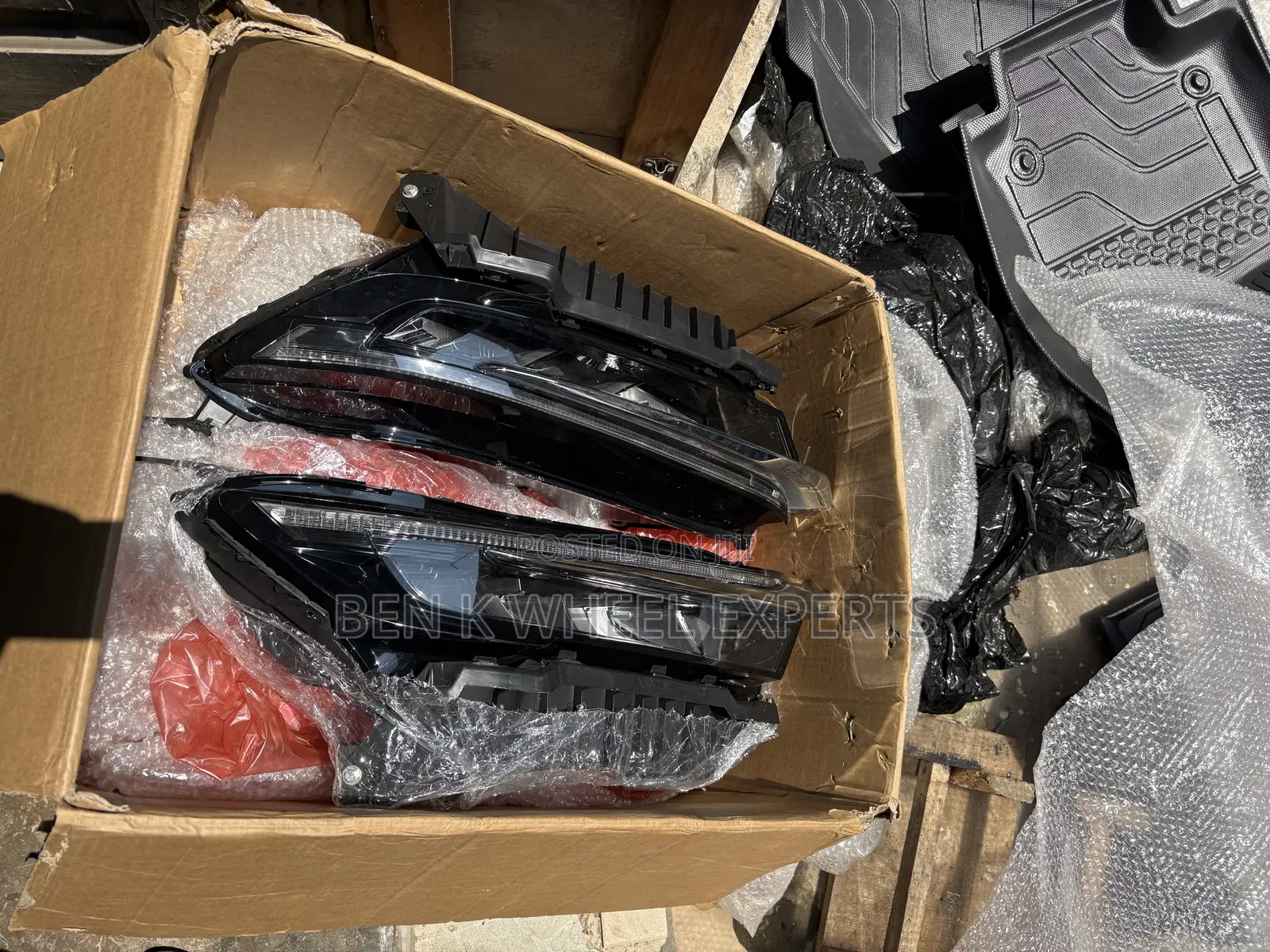 Headlight Honda CR-V 2023-26