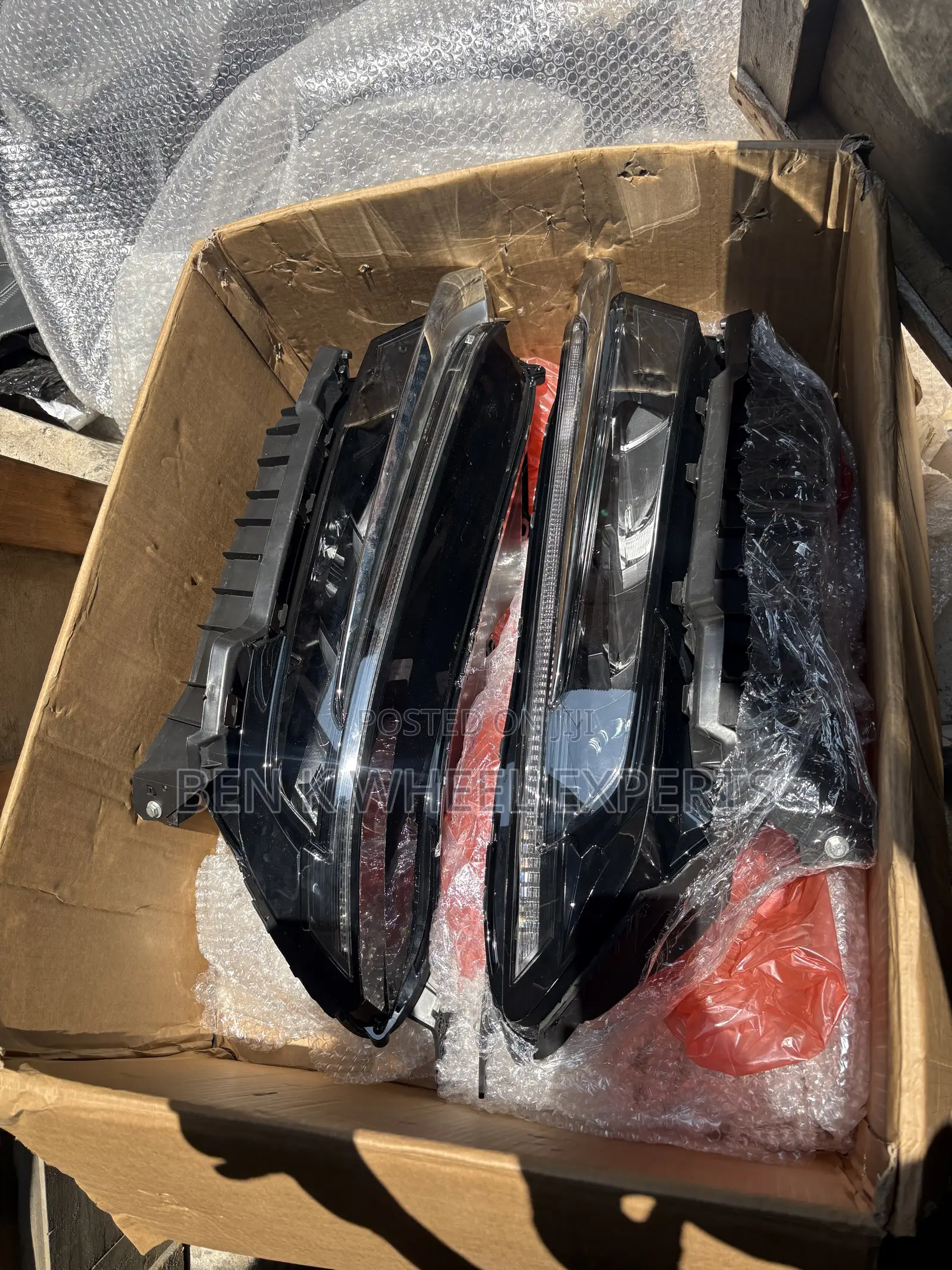 Headlight Honda CR-V 2023-26