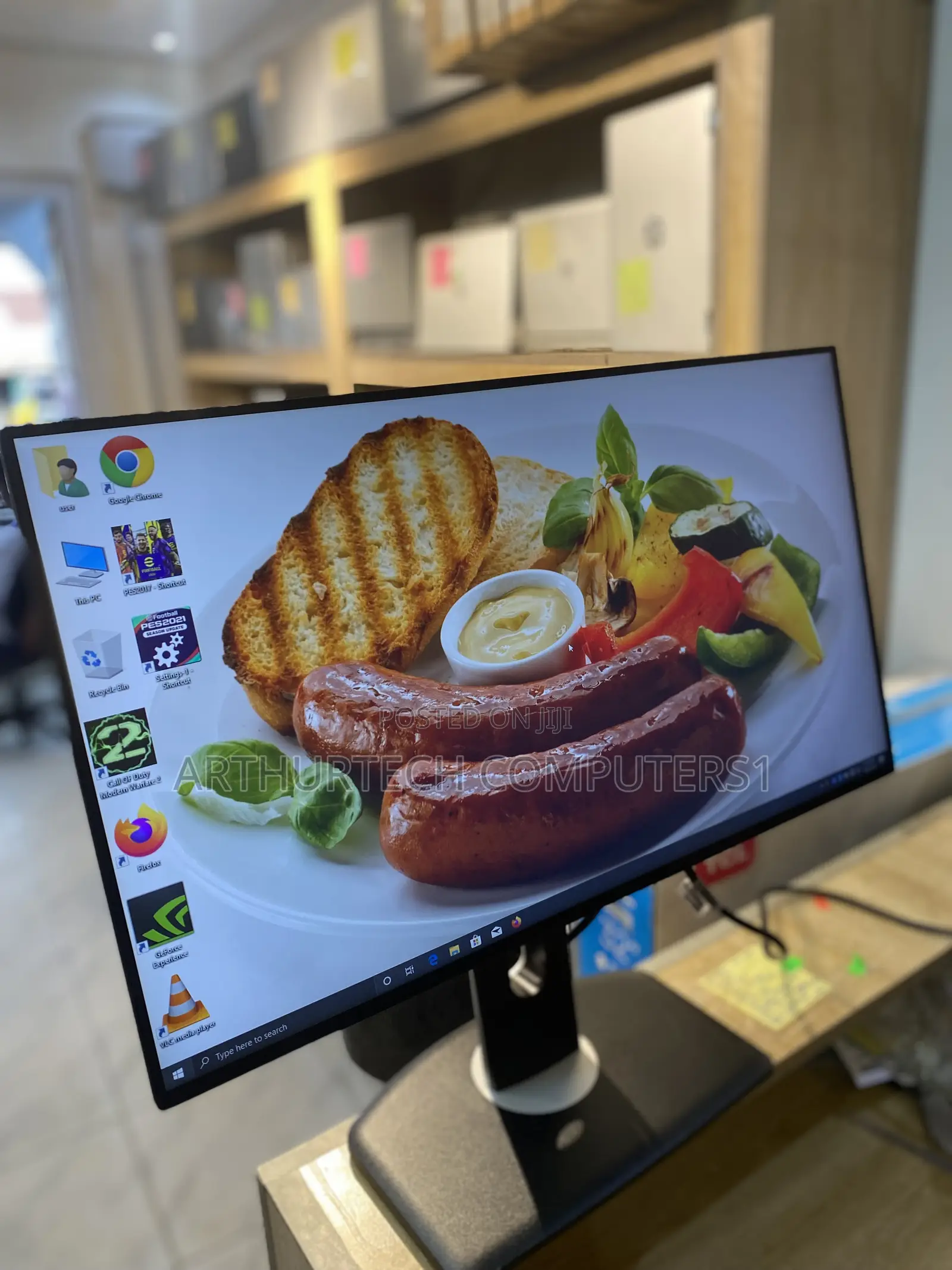 Dell Edgeless Ultrasharp Monitor FULL HD