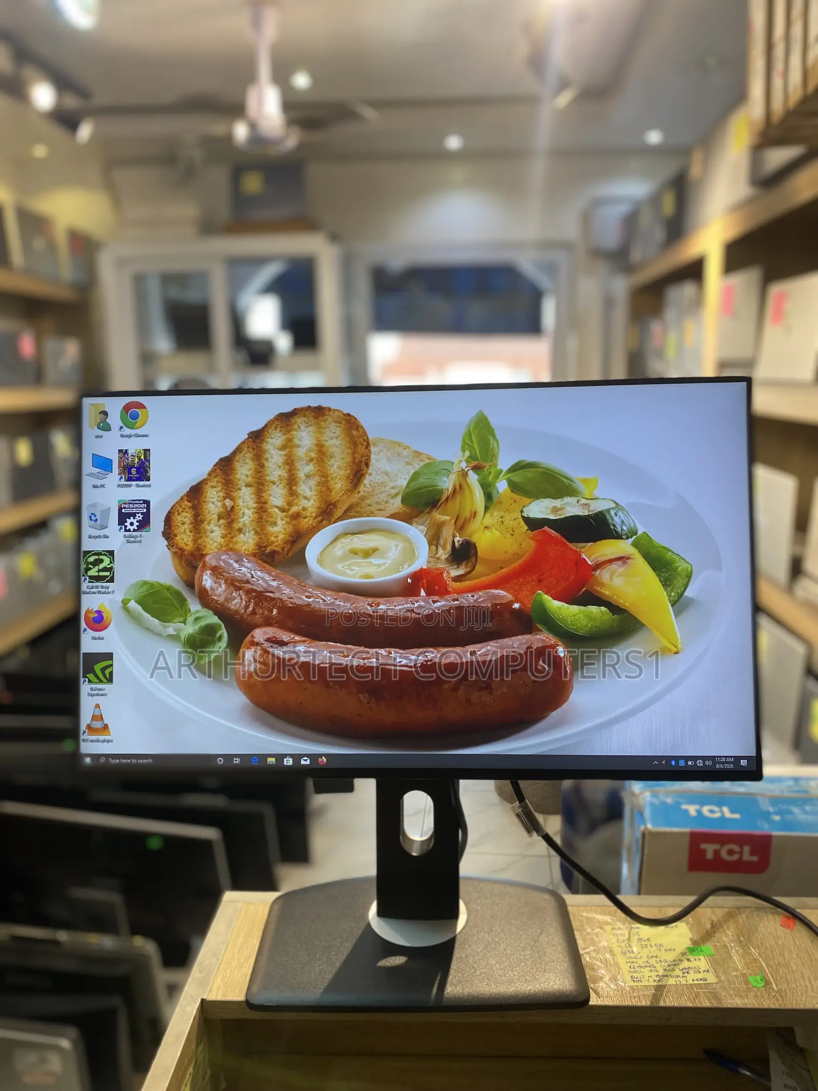 Dell Edgeless Ultrasharp Monitor FULL HD