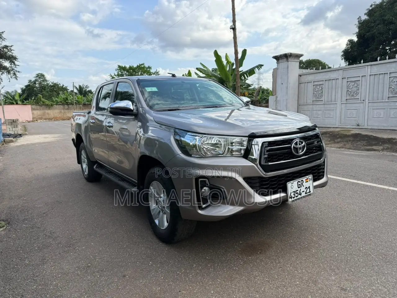 Toyota Hilux 2021 Gray