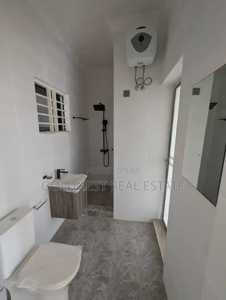 Mini Flat in Not In Estate, Oyarifa Mall Area for rent