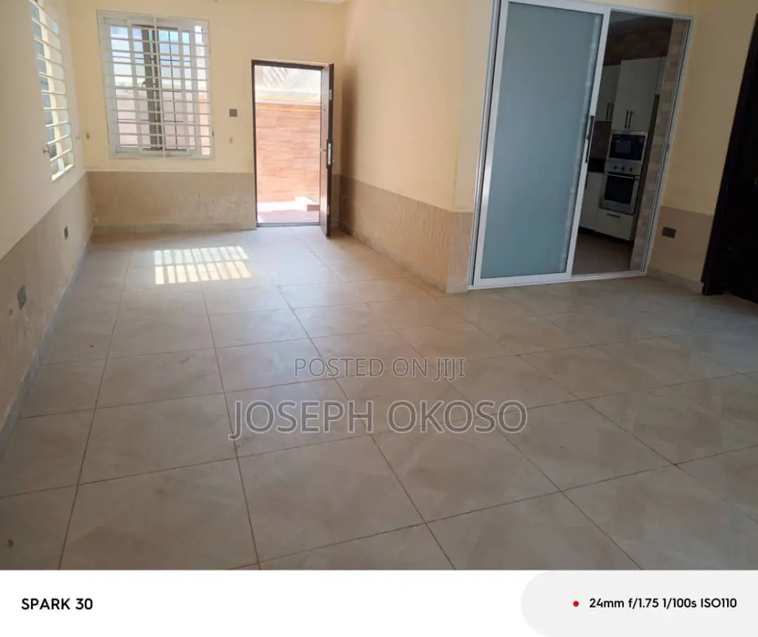 3bdrm Townhouse / Terrace in Little Rock Consult, Dzorwulu for rent