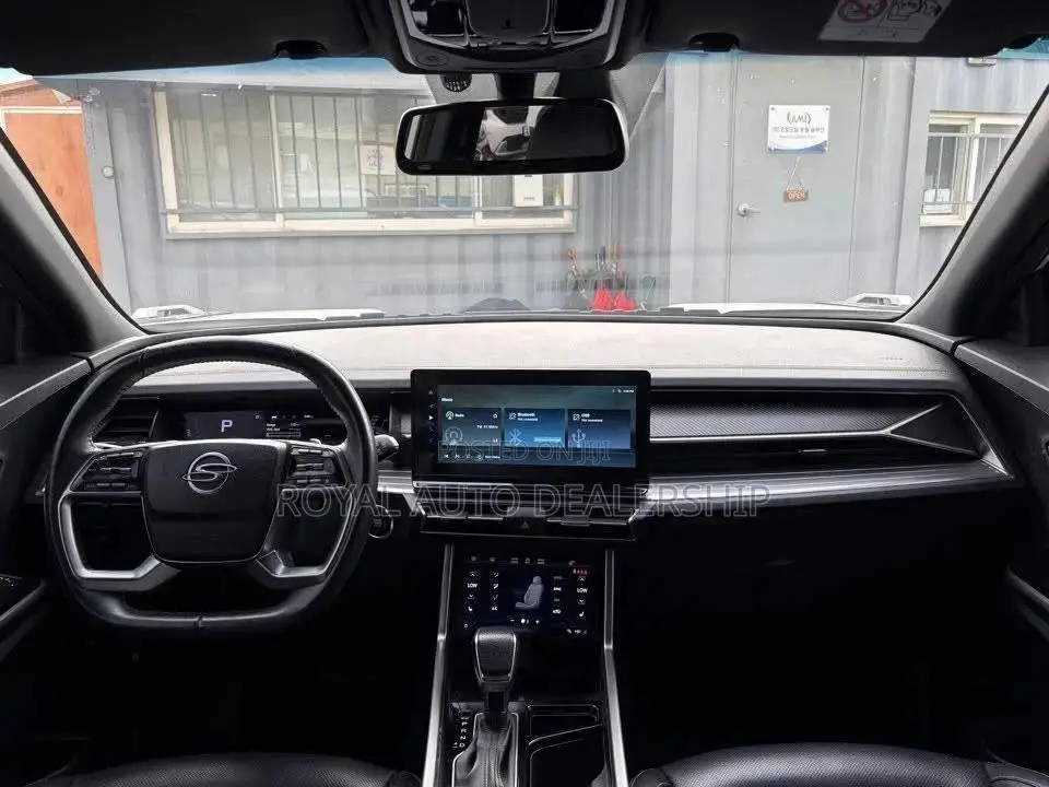 Car 2023 White