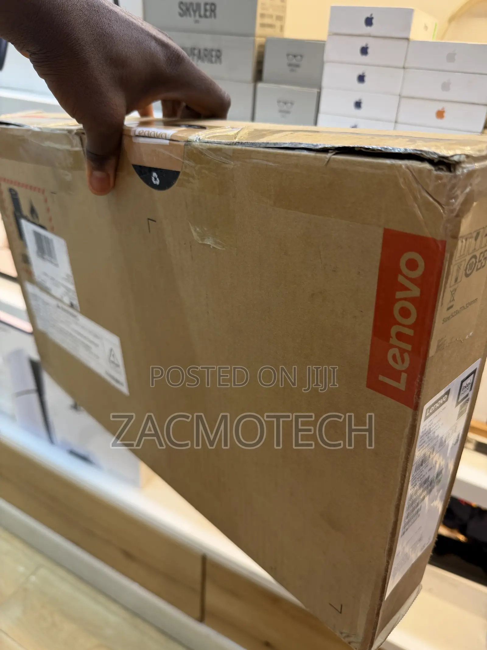 New Laptop Lenovo Yoga 7i 16GB Intel Core Ultra 7 SSD 512GB