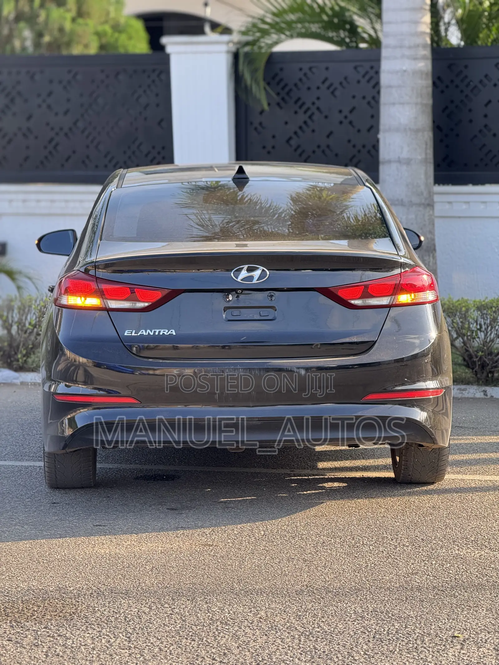 Hyundai Elantra SE Sedan FWD (2.0L 4cyl 6M) 2017 Black