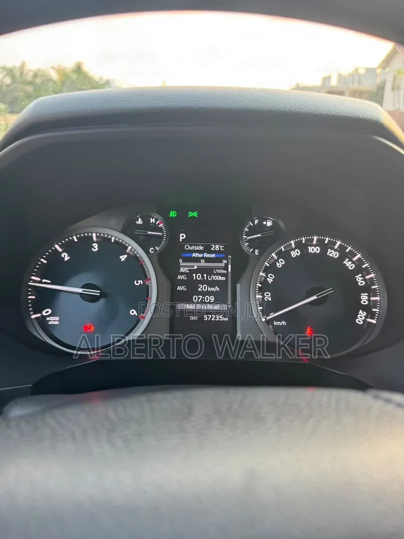Toyota Land Cruiser Prado 2022 White