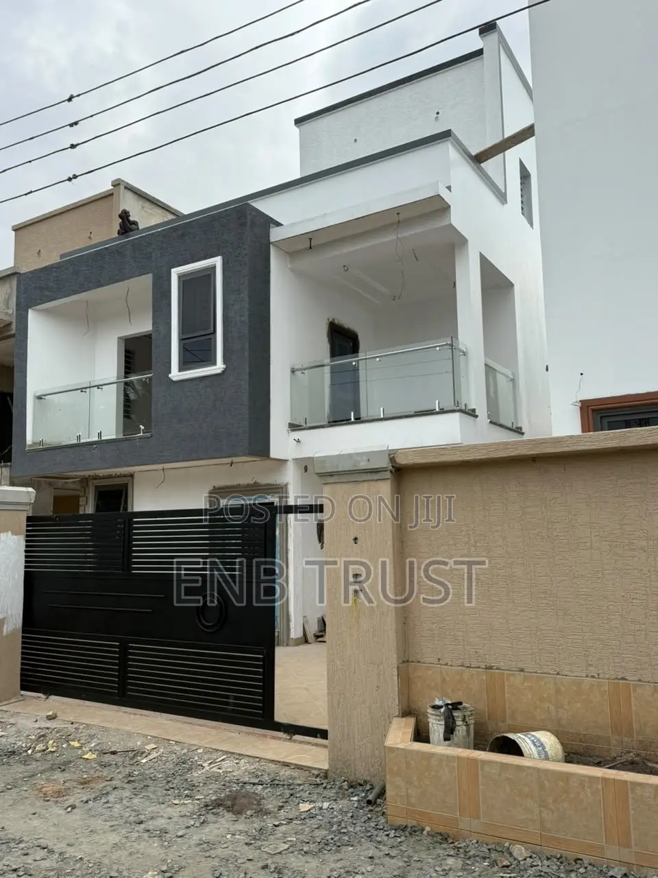 4bdrm Duplex in Sakumono for sale