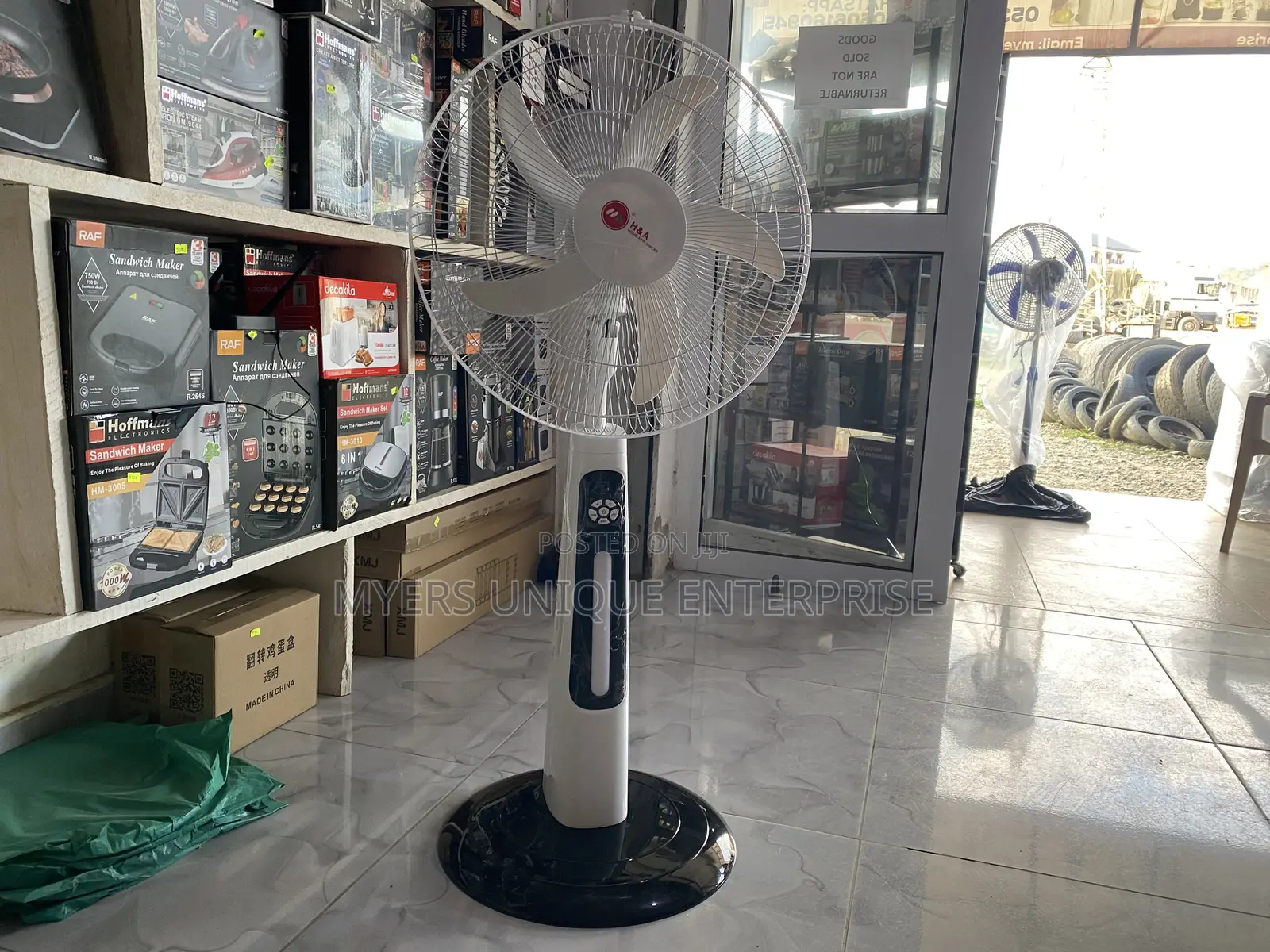 18" Big Blade Rechargeable Standing Fan With Remote Control (H A)