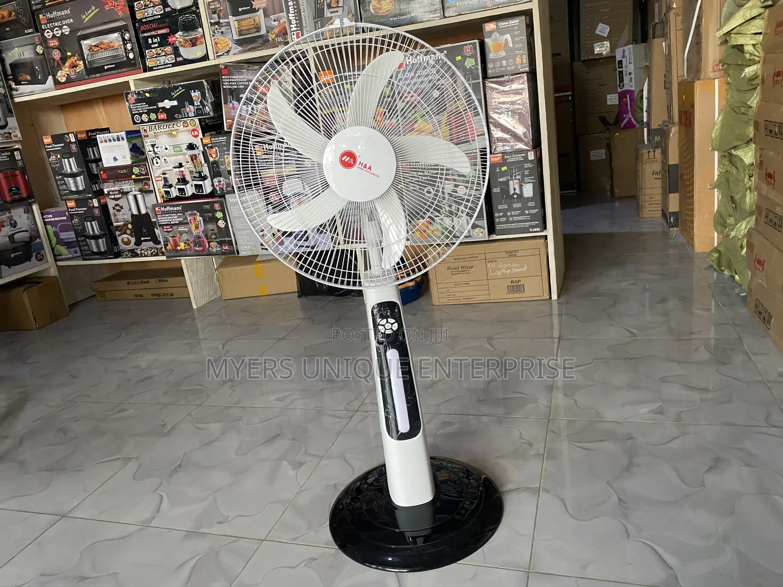 18" Rechargeable Standing Fan With Timer Function and Remote