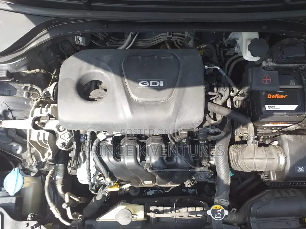 Hyundai Elantra Sport Sedan FWD (1.6L 4cyl 6M) 2017 Gray