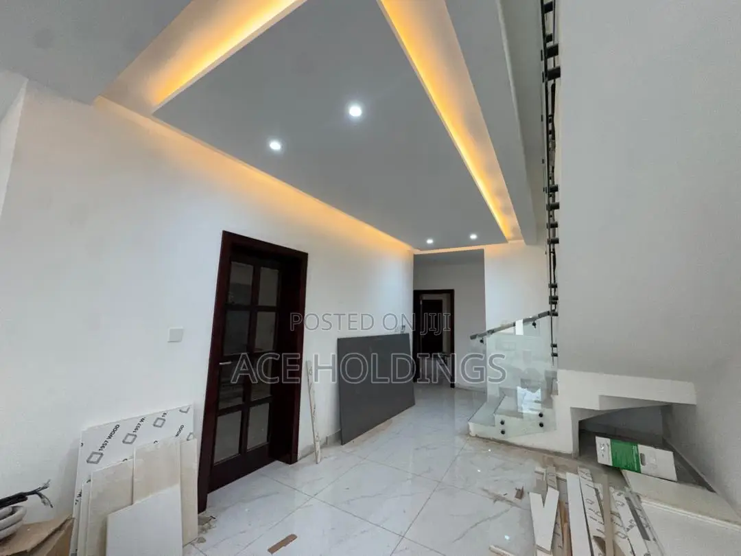 4bdrm Mansion in East Legon Hills for sale