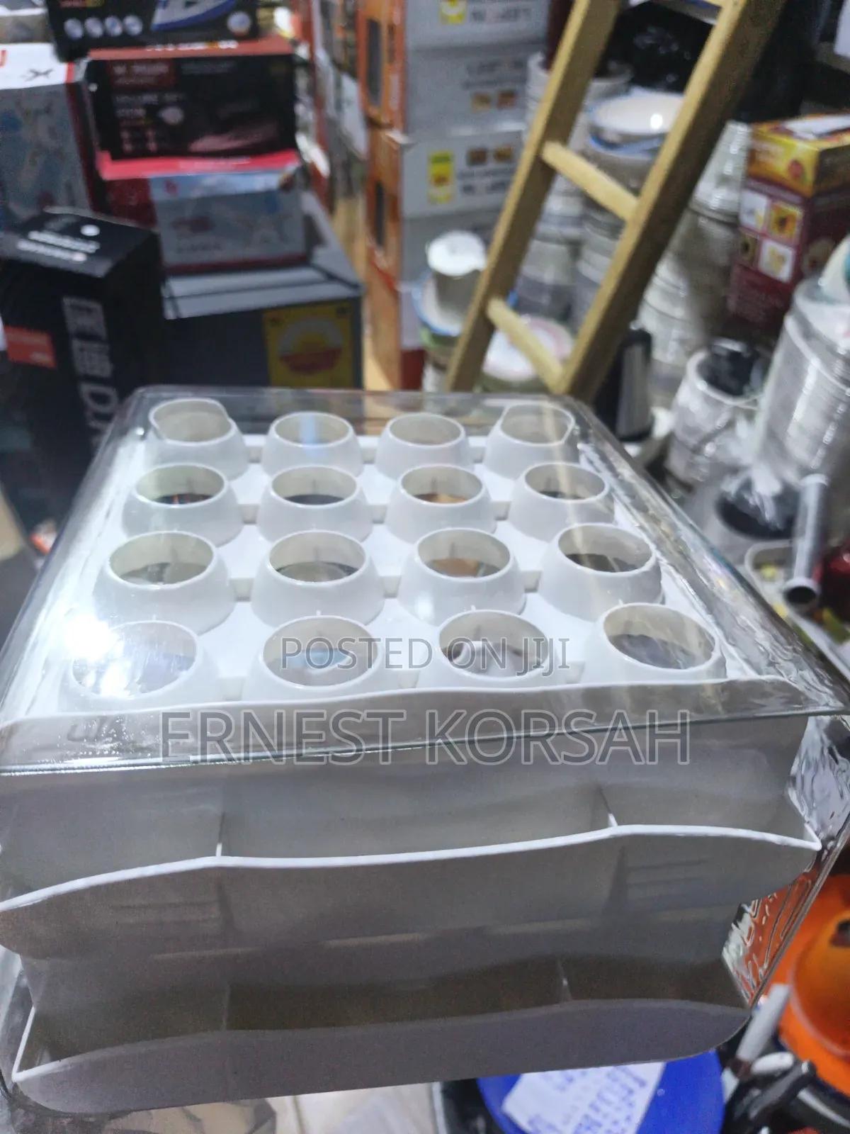 32 Egg Holder