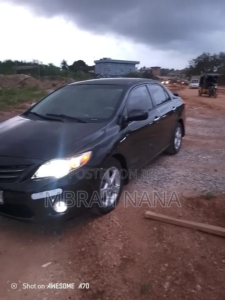 Toyota Corolla 2016 Black
