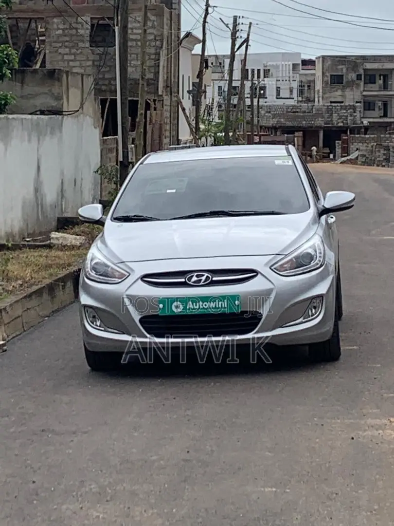 Hyundai Accent 2017 Silver