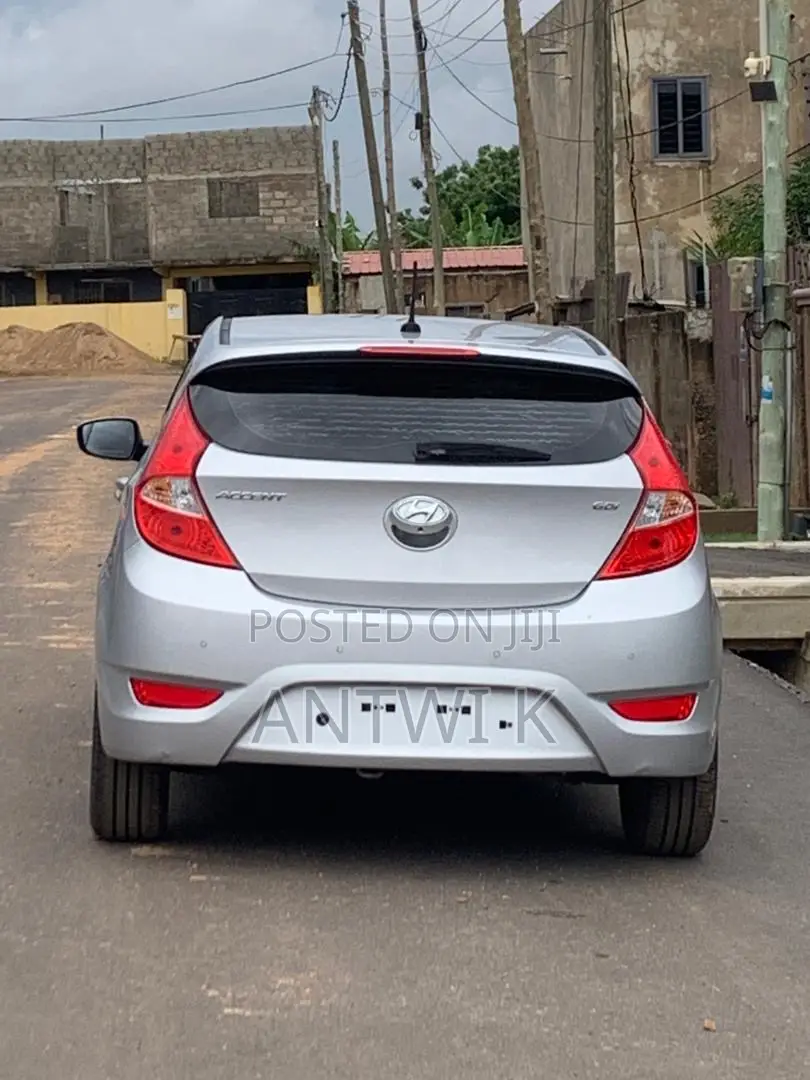 Hyundai Accent 2017 Silver