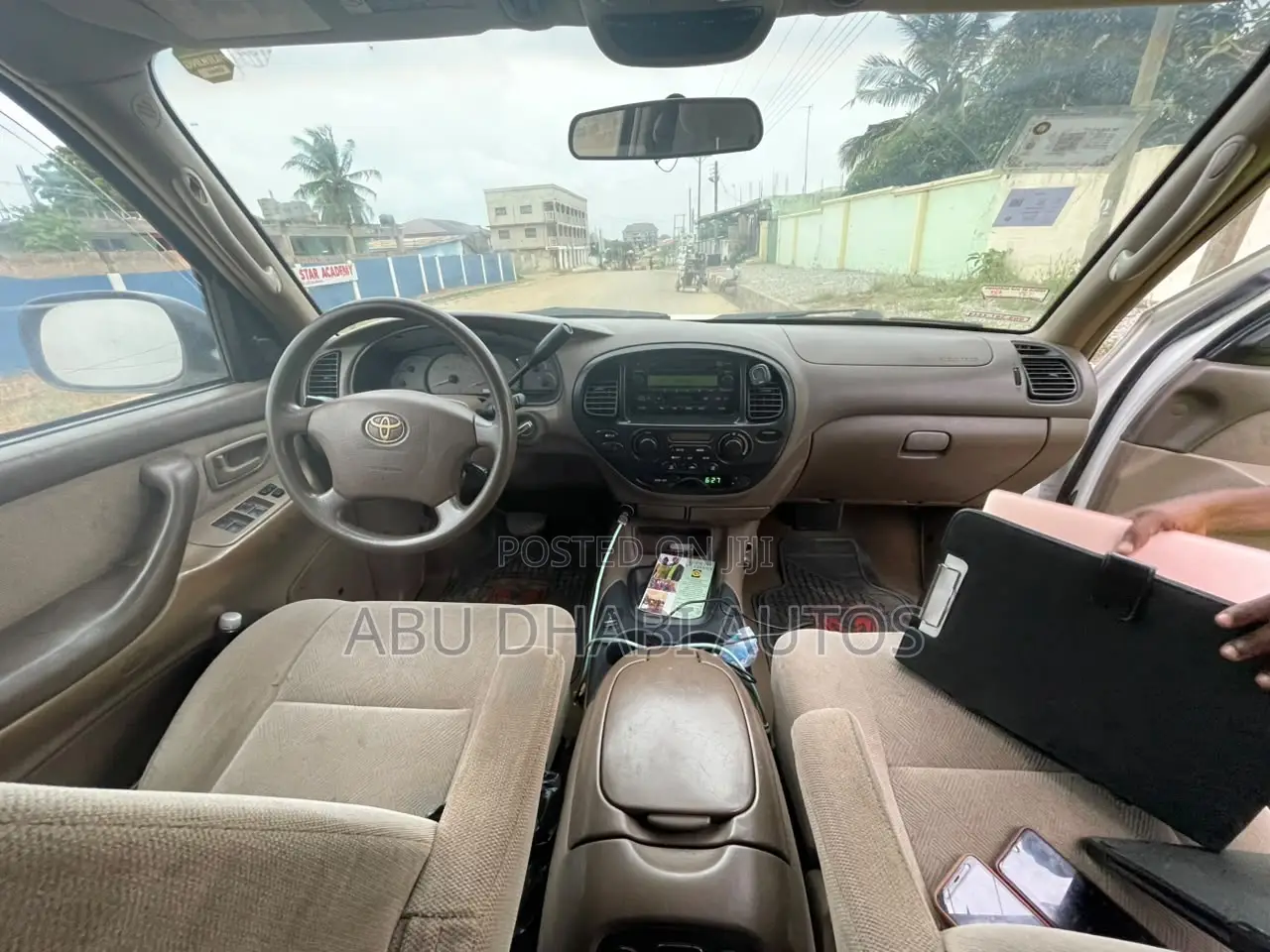 Toyota Sequoia Limited 4dr SUV 4WD (4.7L 8cyl 4A) 2004 White