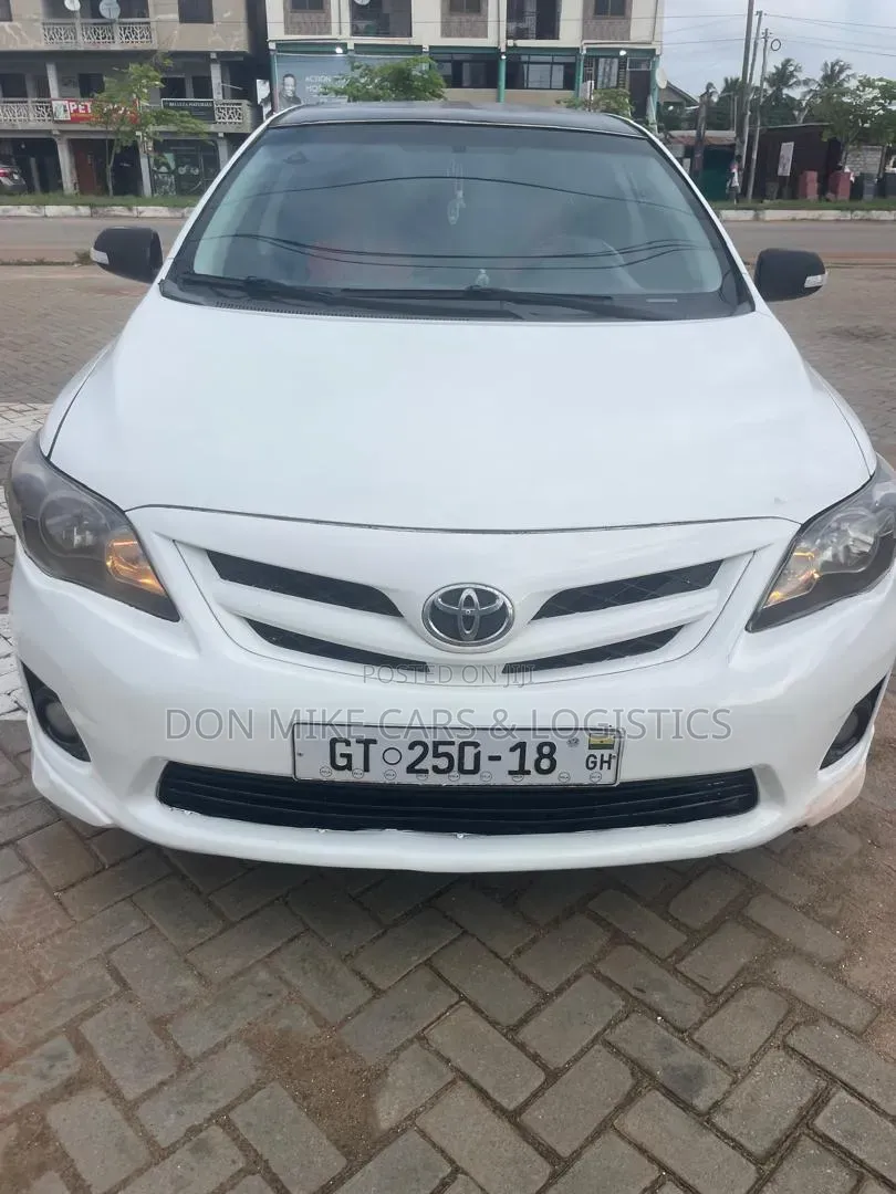 Toyota Corolla 2012 White
