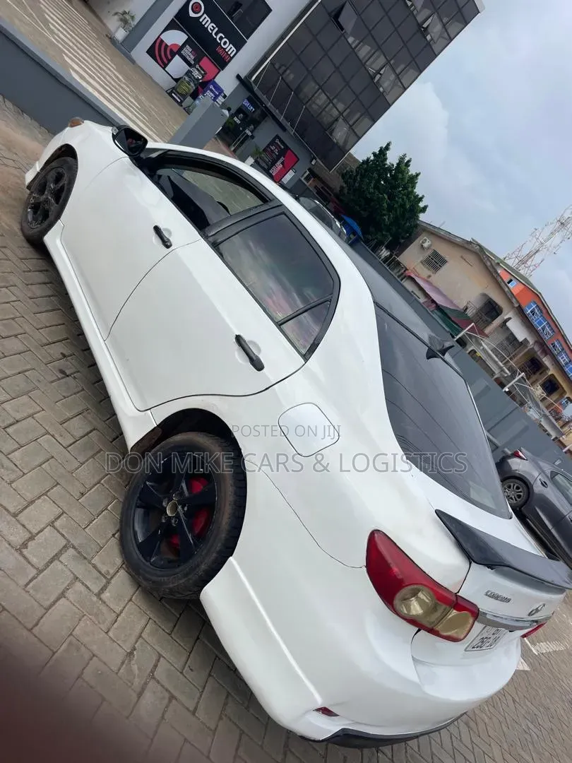 Toyota Corolla 2012 White