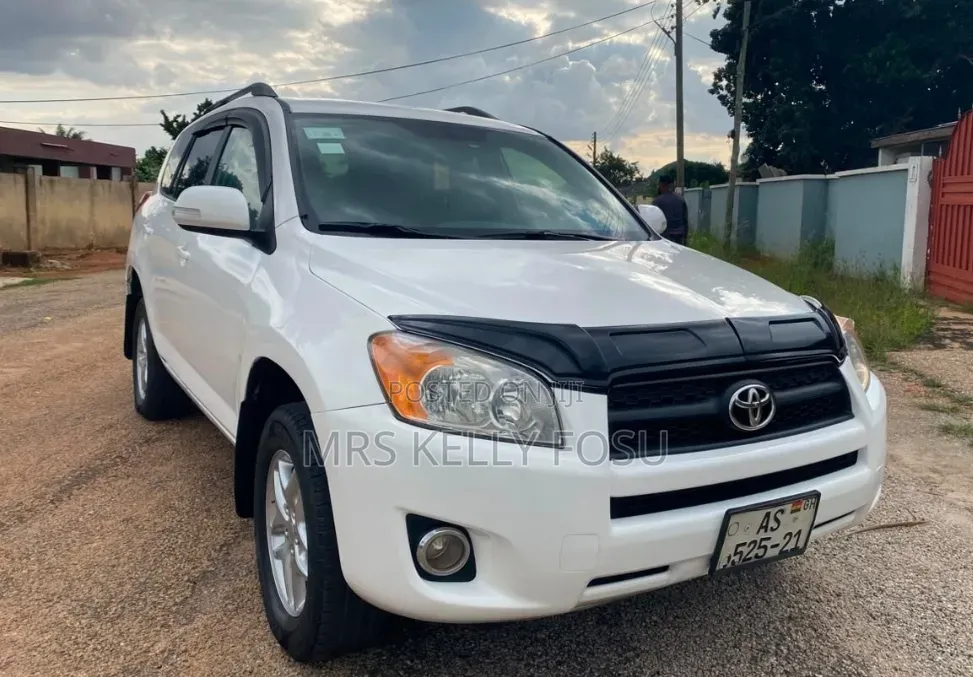 Toyota RAV4 2012 White