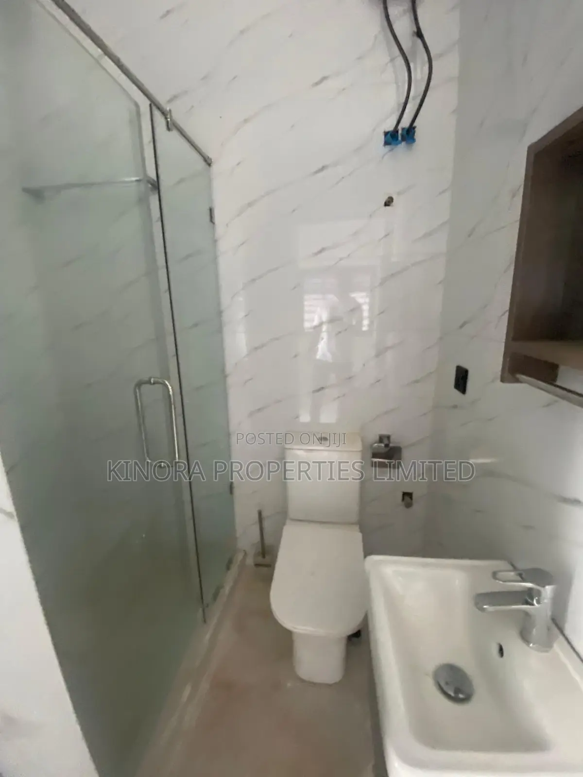 4bdrm Duplex in Spintex for rent