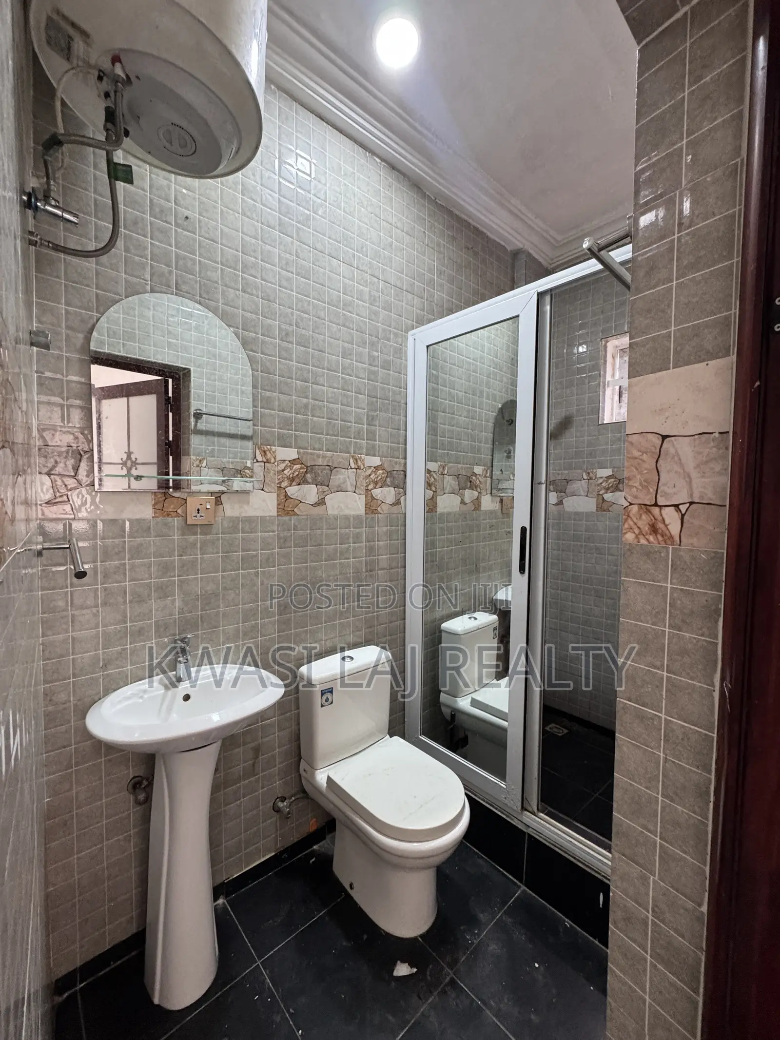 2bdrm Apartment in Whitecross, Weija for rent