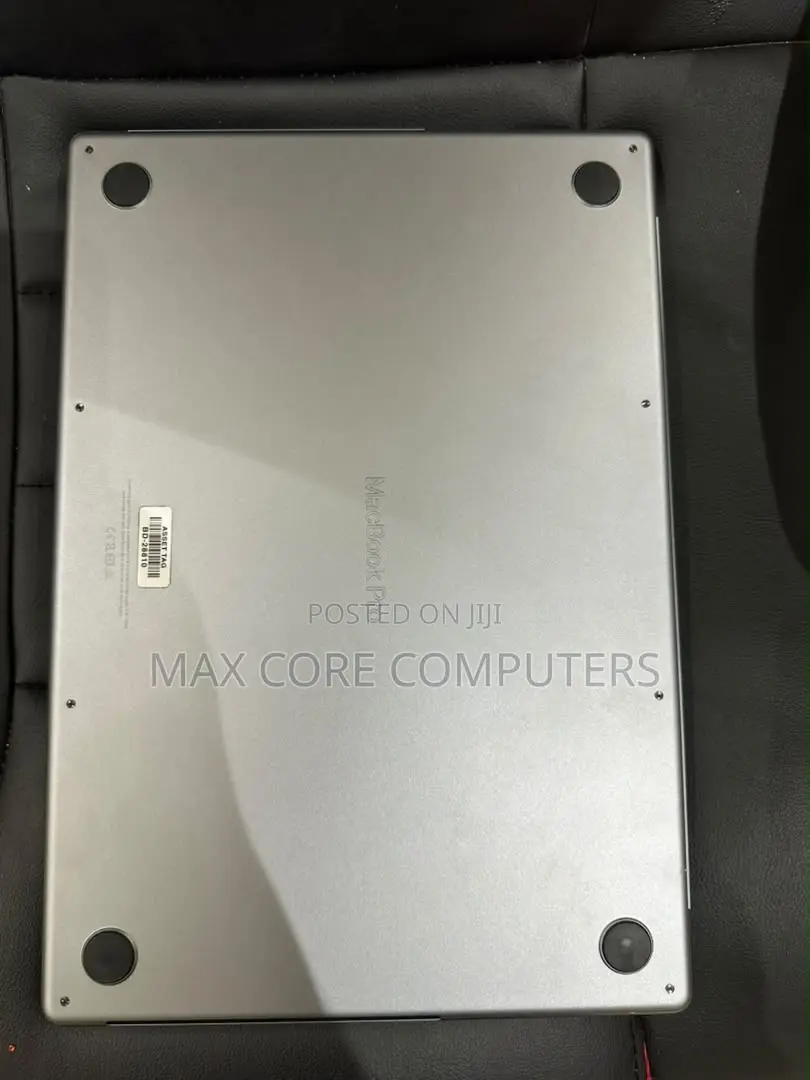 Laptop Apple MacBook Pro 2021 M1 Max 32GB Apple M1 Max SSD 1T