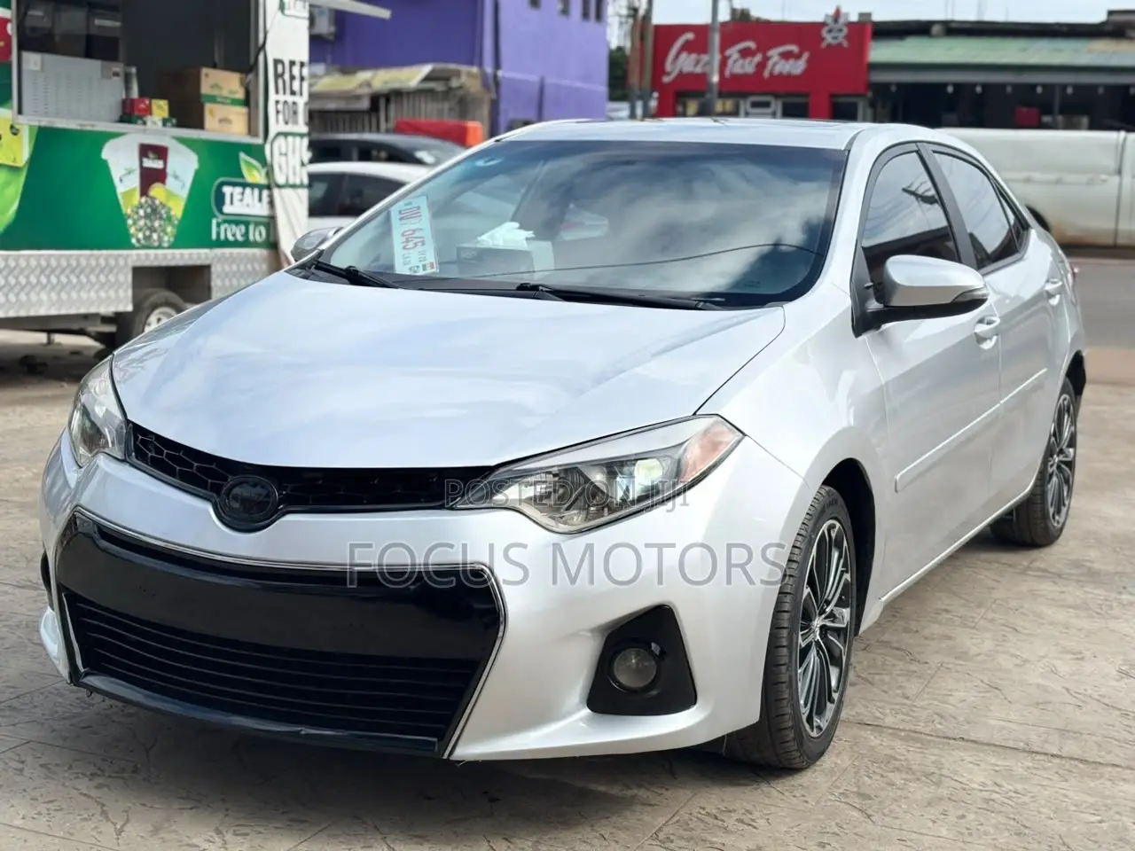Toyota Corolla S 4dr Sedan (1.8L 4cyl CVT) 2015 Silver
