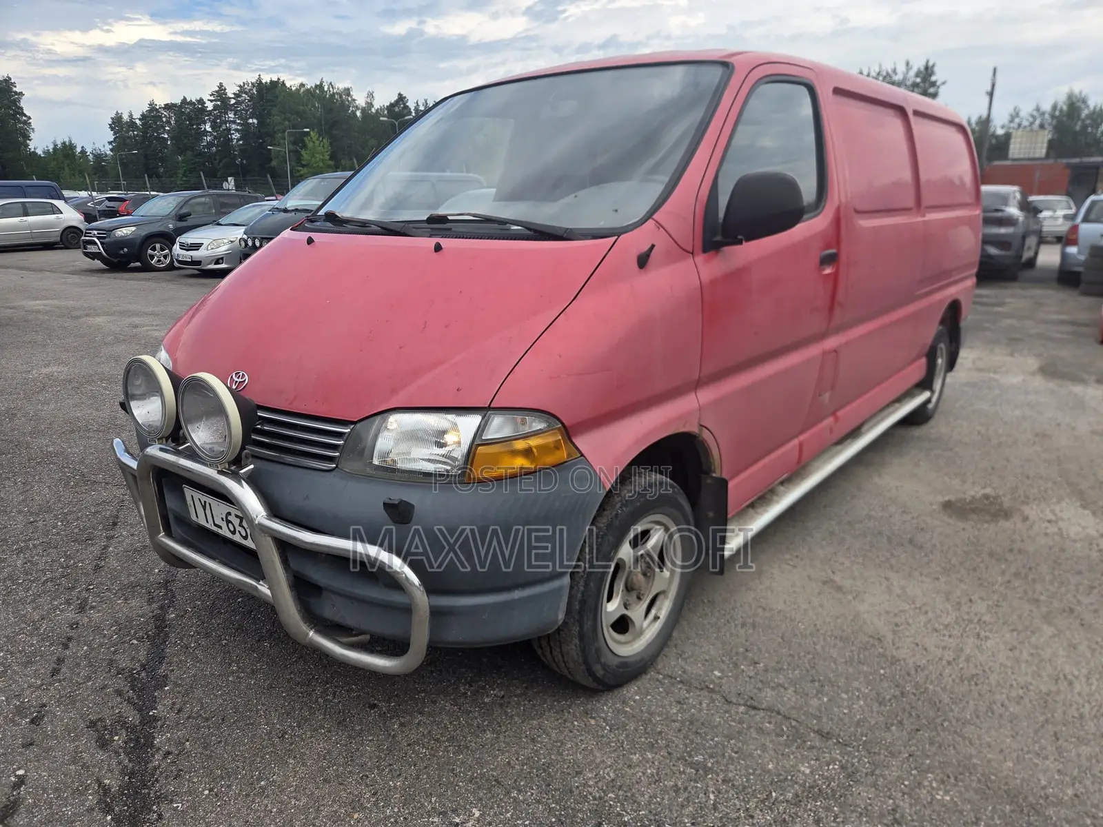 Toyota HiAce 2016 White