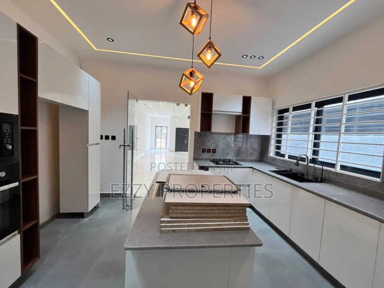 3bdrm House in Oyarifa for sale