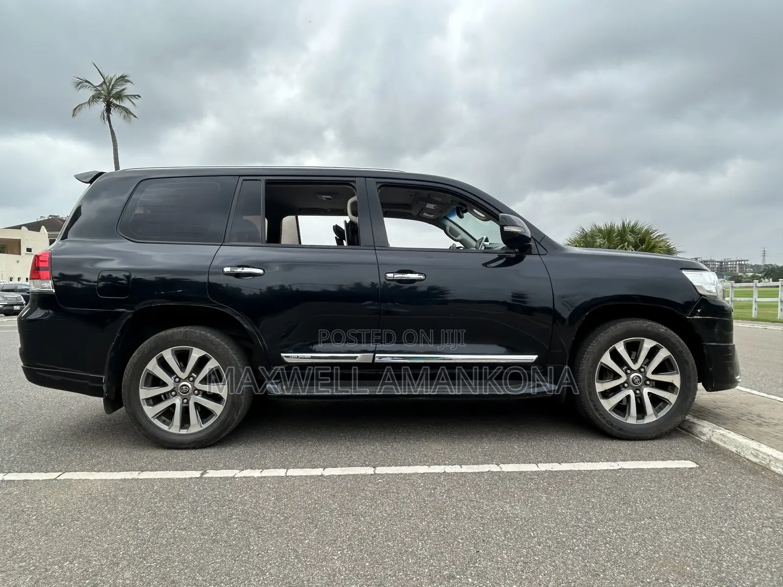 Toyota Land Cruiser 4.5 V8 GXR 2017 Black