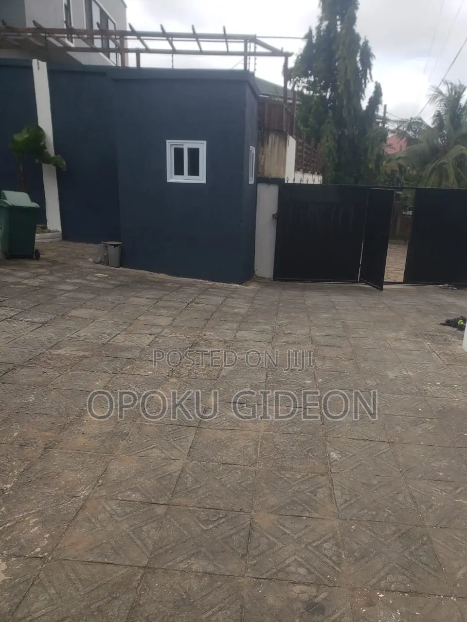 2bdrm Apartment in Golf Course, Achimota for rent