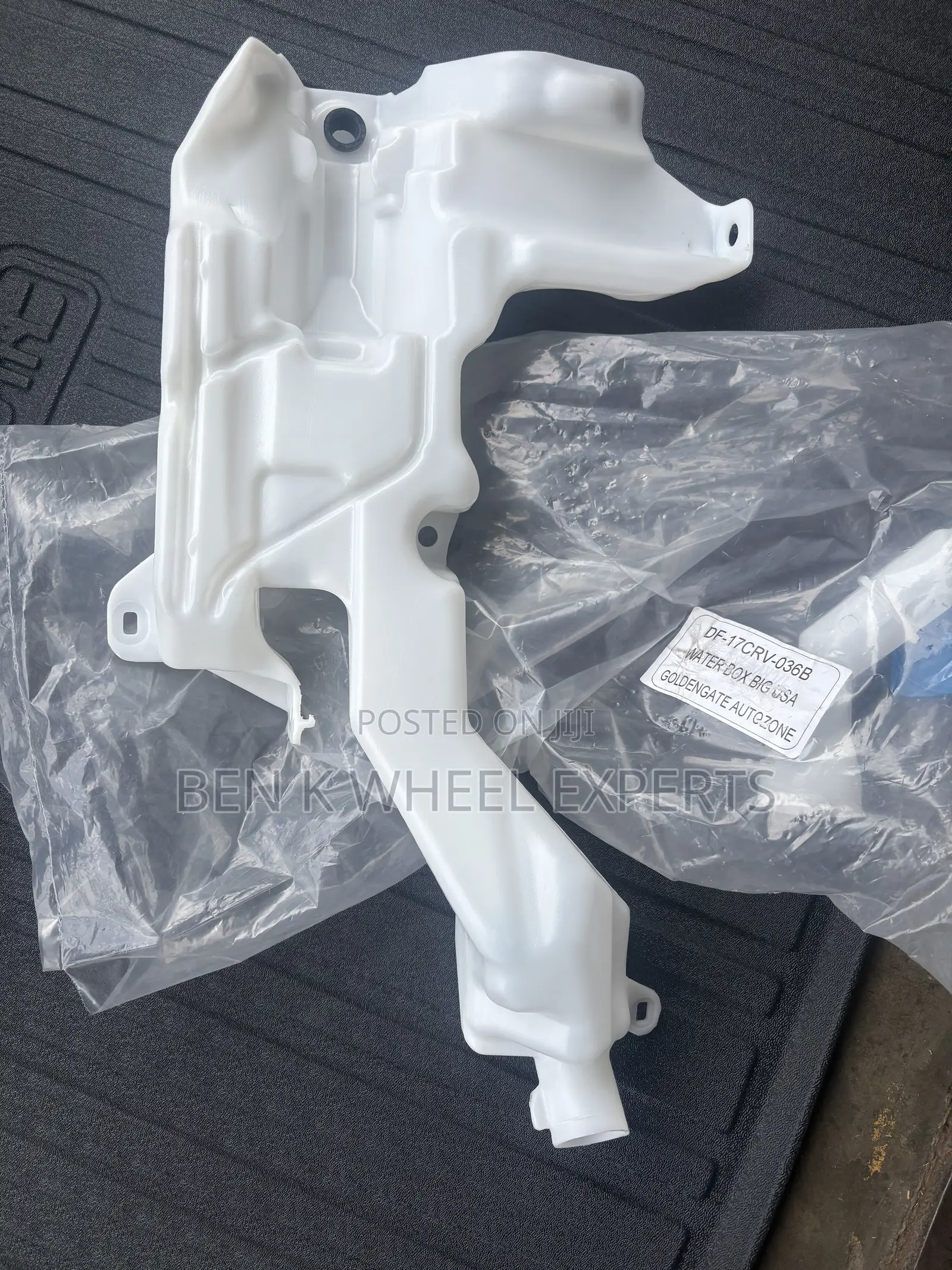Honda CRV 2017-22 Wiper Bottle