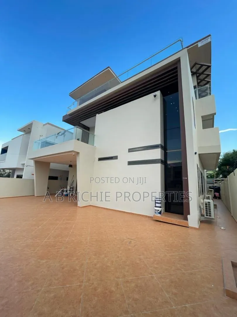 5bdrm House in Ab Richie Properties, Police Station for sale