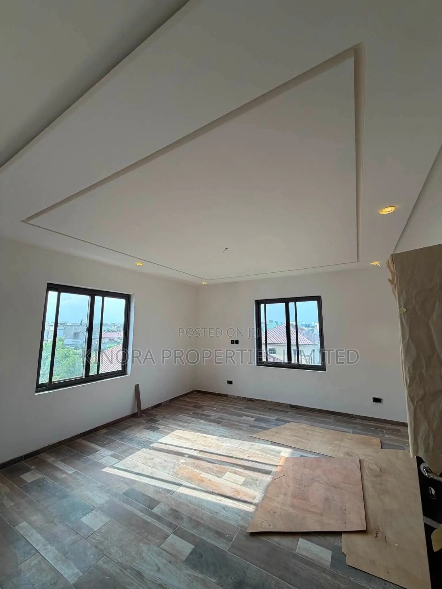 5bdrm Duplex in East Legon Hills, Accra Metropolitan for sale