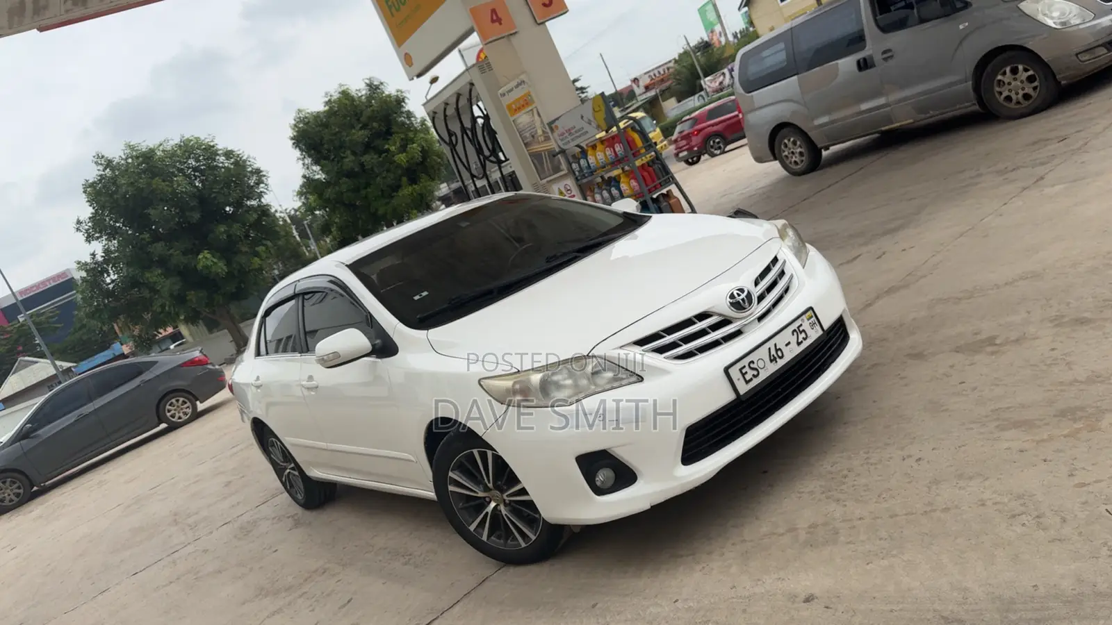 Toyota Corolla Altis 2012 White