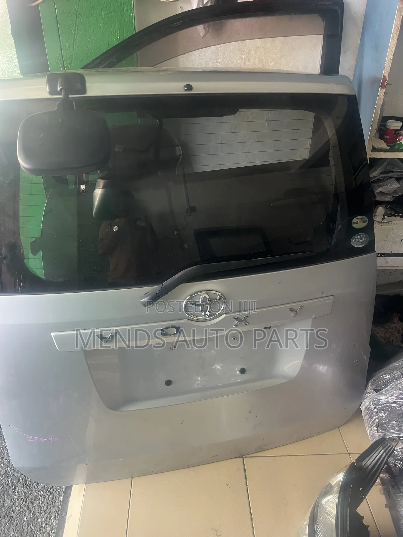 Toyota Voxy2010 to 2012 Back Boot