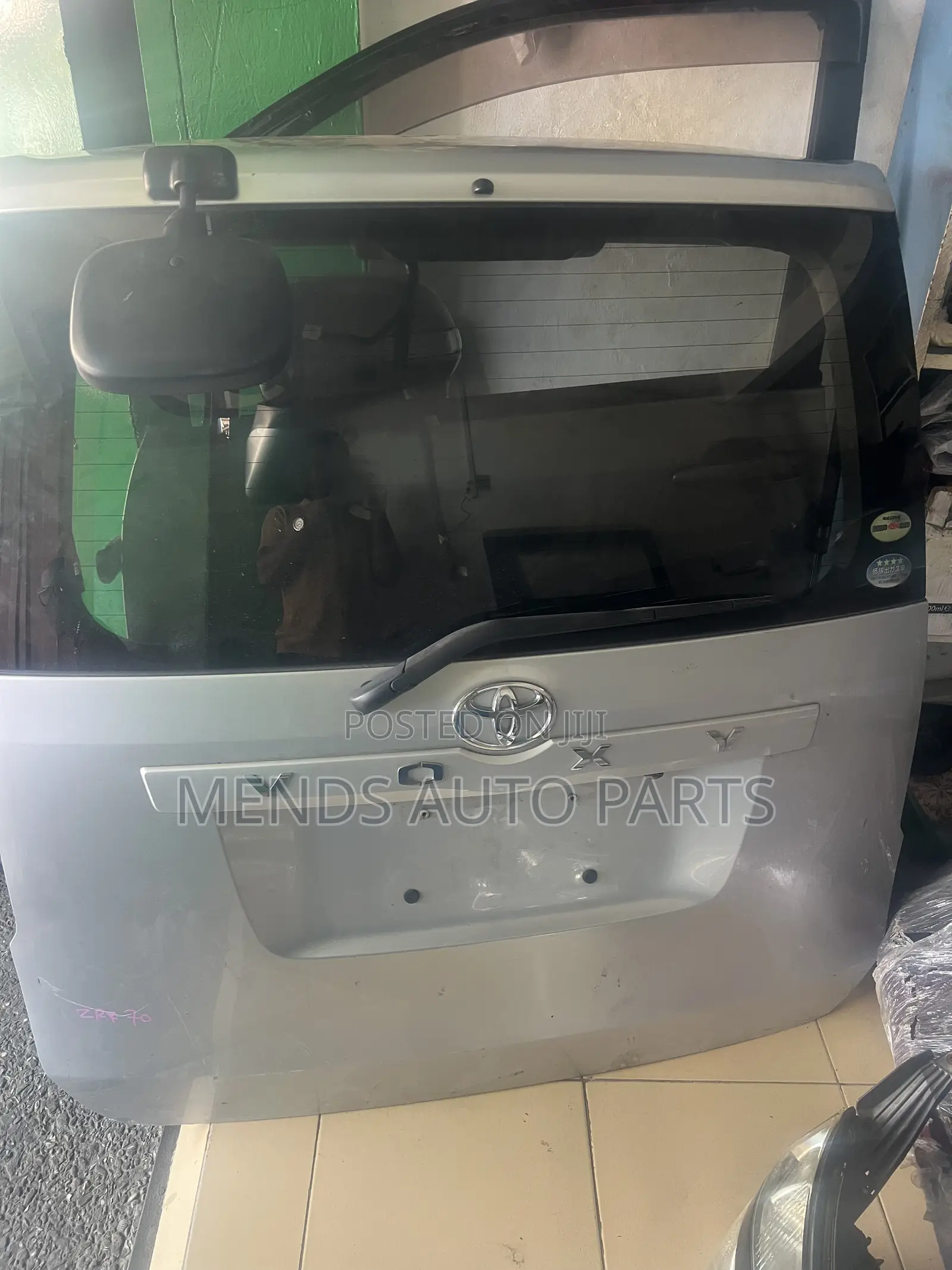 Toyota Voxy2010 to 2012 Back Boot