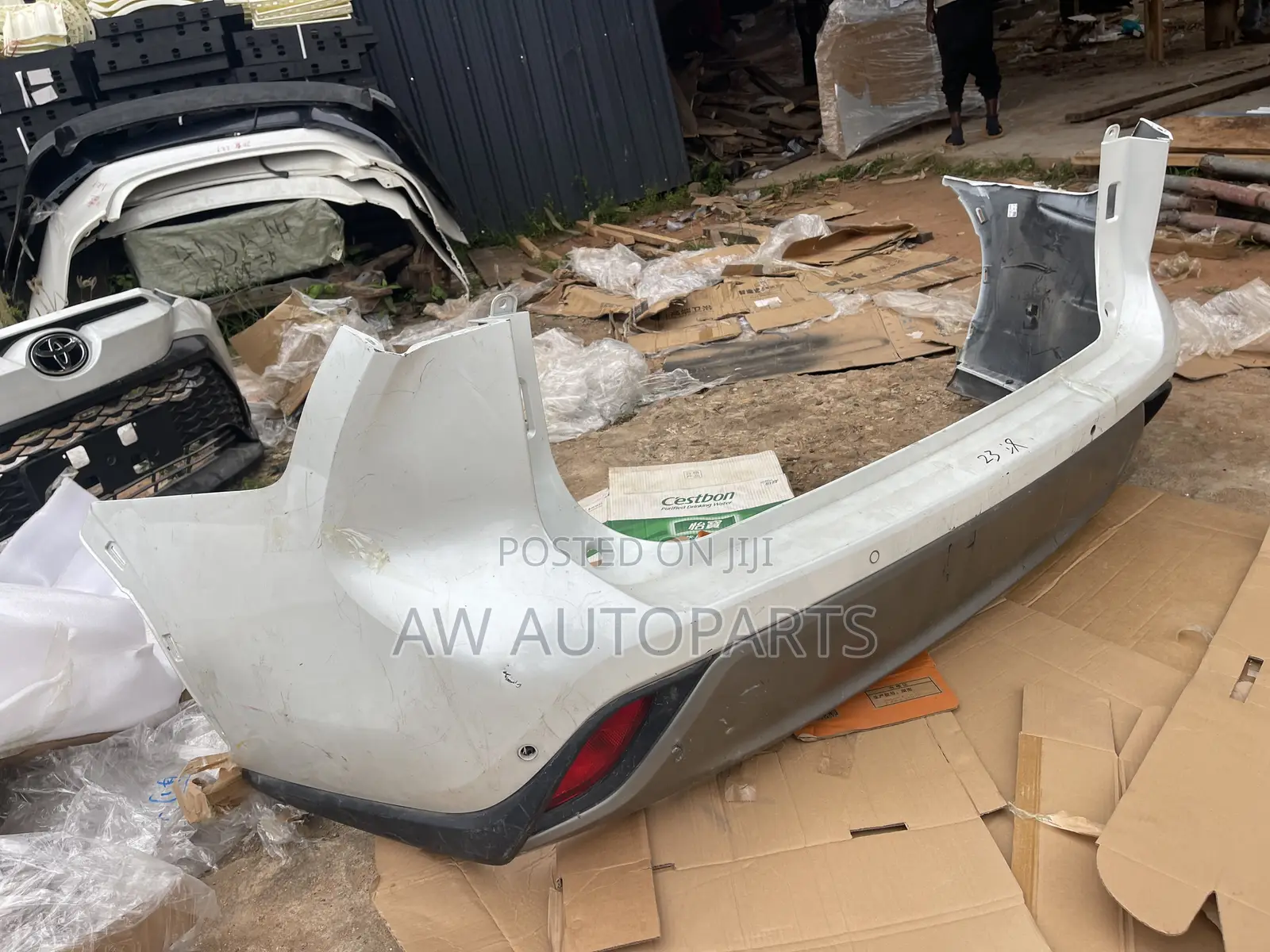 2020 Highlander Rear Bumper Complete With Sensor